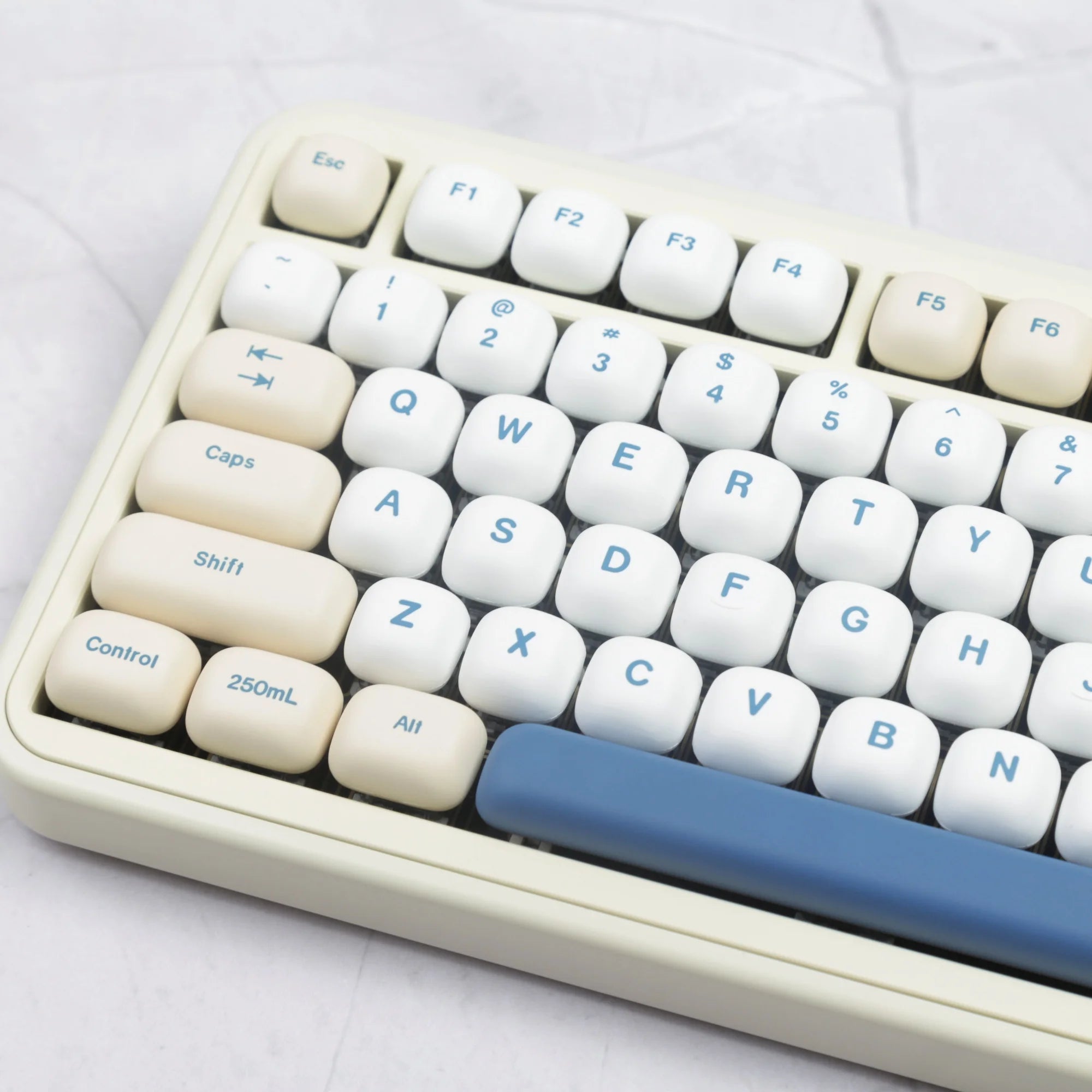 MOG Soy Milk Keycaps – XDA / Cherry / OEM Profiles, PBT, for Cherry MX Switch Gaming Mechanical Keyboard 68 / 75 / 82 / 98 / 104 Layouts